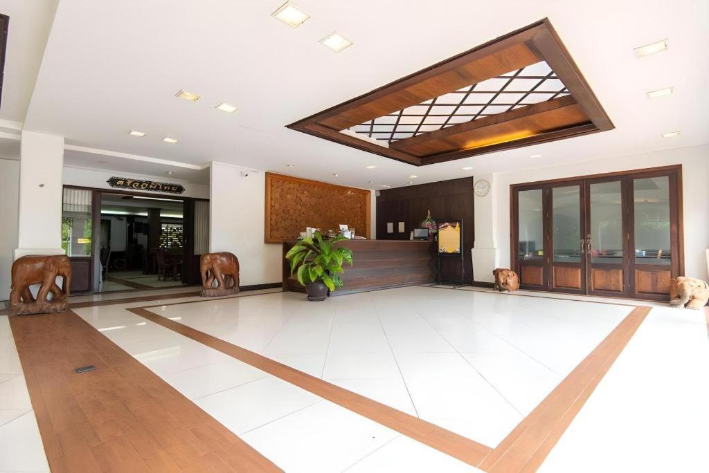 Phoomthai Garden Hotel Phrae Exterior photo