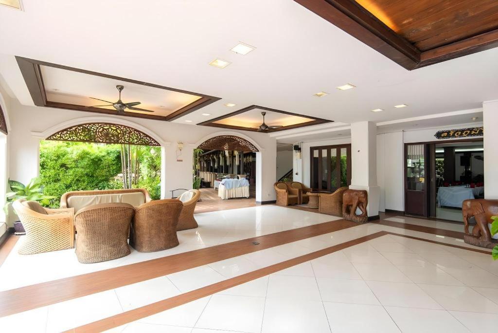 Phoomthai Garden Hotel Phrae Exterior photo
