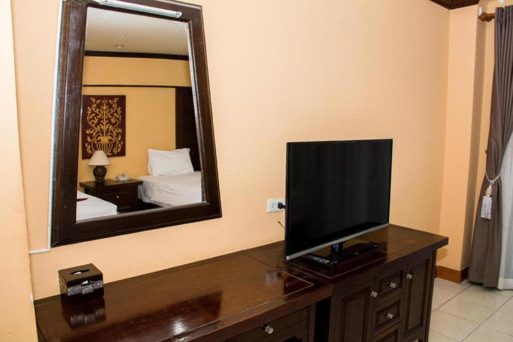 Phoomthai Garden Hotel Phrae Exterior photo