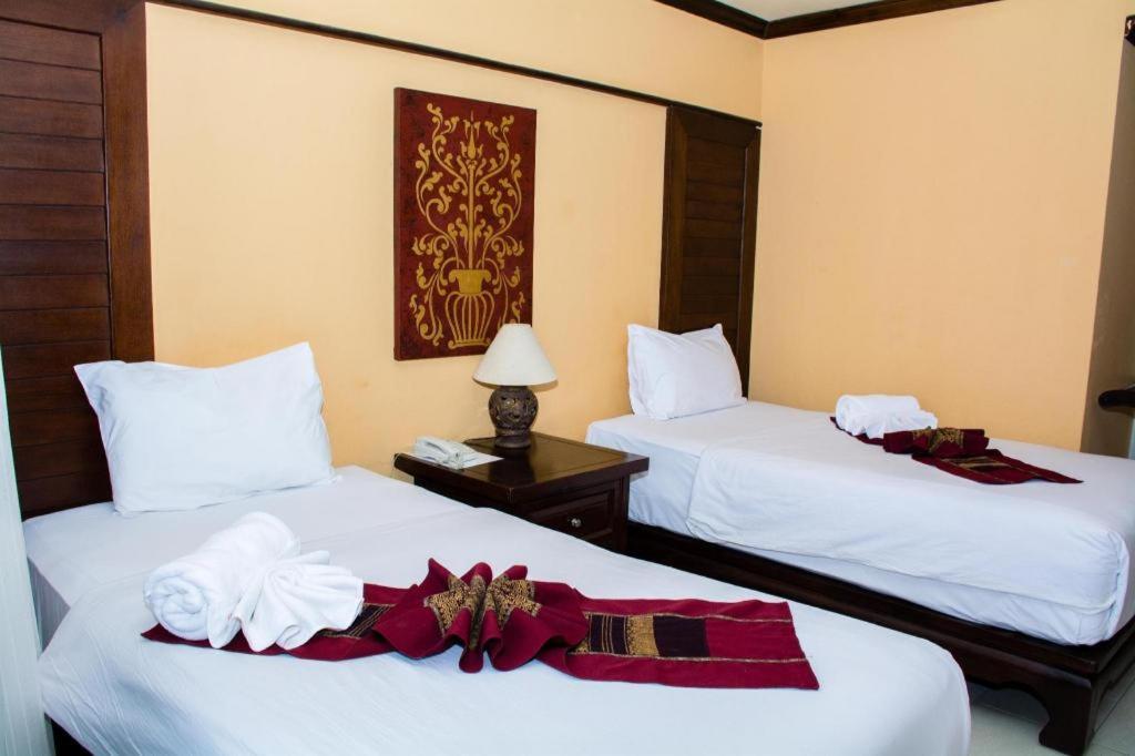 Phoomthai Garden Hotel Phrae Exterior photo