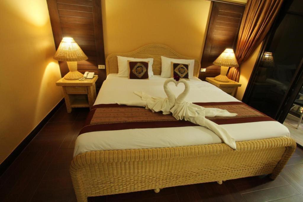 Phoomthai Garden Hotel Phrae Exterior photo