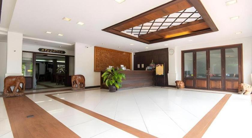 Phoomthai Garden Hotel Phrae Exterior photo